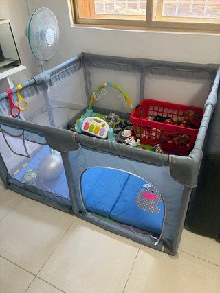 Recintino per bambini con maniglie