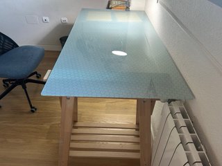 Mesa de estudio cristal y madera  Con cajonera
