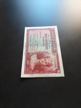 BILLETE DE 10 PESETAS DE 1935 SIN SERIE