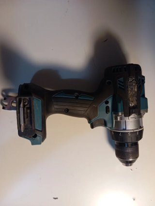 Taladro percutor Makita DHP486 18V