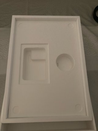 Caja vacía MacBook Pro 16 pulgadas