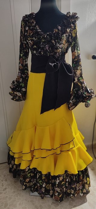 Traje de Flamenco Amarillo y marron
