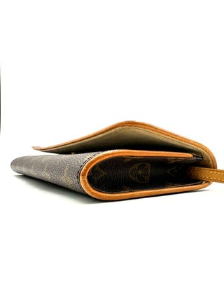 Louis Vuitton Pochette Twin Marrón