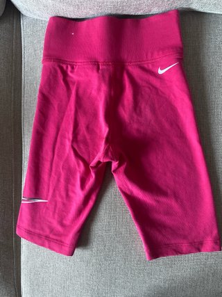 Mallas Nike cortas deportivas rosas