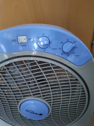 Ventilador Mercafan azul y gris