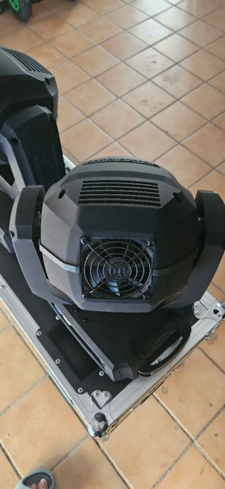 4x Chauvet DJ Intimidator Spot 360