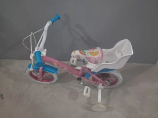 Bicicleta infantil rosa y azul