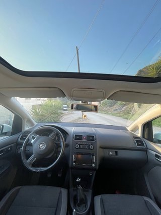 Volkswagen Touran 2011
