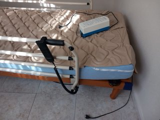 Somier Articulado Eléctrico y colchon antiescaras