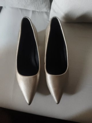 Zapatos dorados talla 37