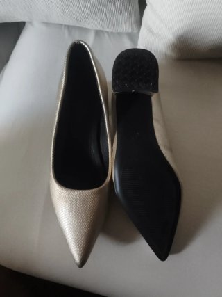 Zapatos dorados talla 37
