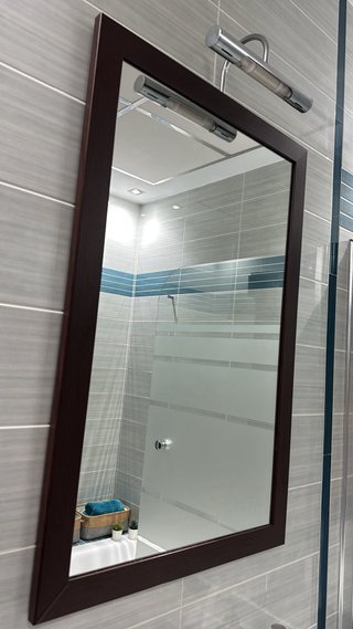 Specchio da bagno con luce integrata