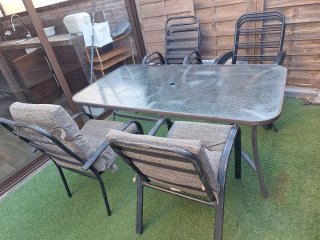 Conjunto mesa y sillas jardín cristal