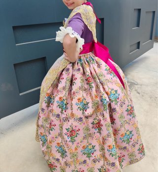 Traje de Fallera rosa y morado