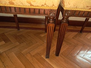 Juego de 2 sillas de madera clásicas
