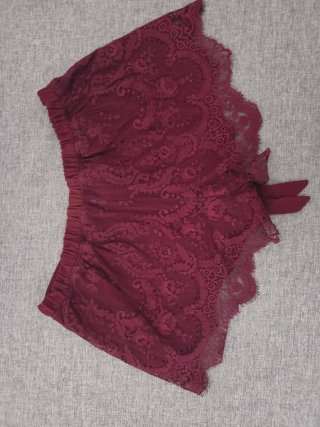 Conjunto lencero Hunkemöller burdeos