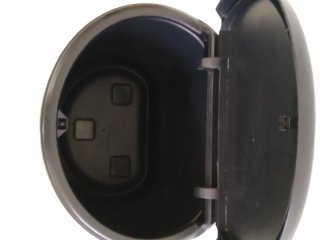 Cubo de basura grande de plástico