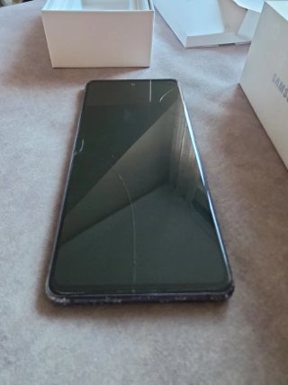 Samsung S20 FE Caja y Accesorios