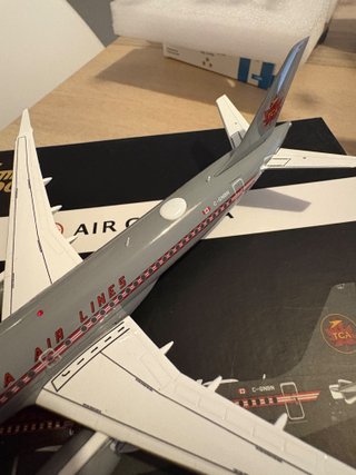 Maqueta Airbus A220-300 Trans-Canada