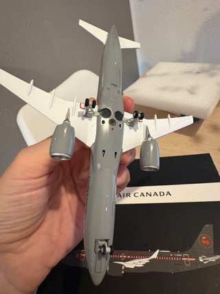 Maqueta Airbus A220-300 Trans-Canada