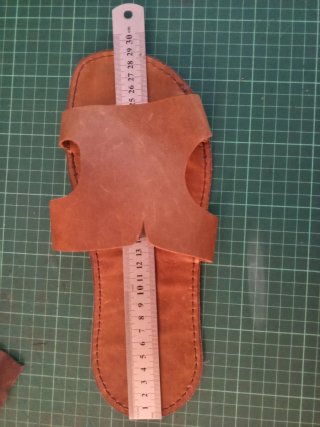 Chanclas de cuero hechas a mano