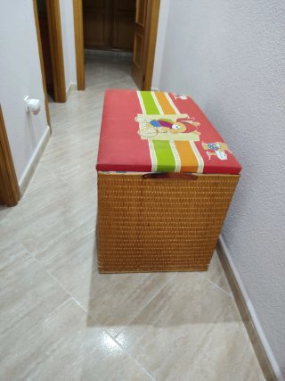 Baúl infantil con osito