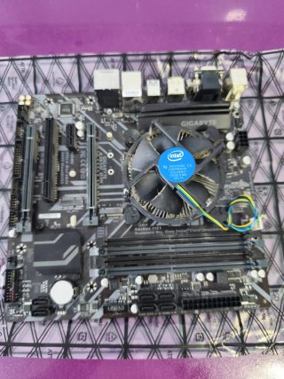Pack Gigabyte: Gráfica, Placa Base, Fuente