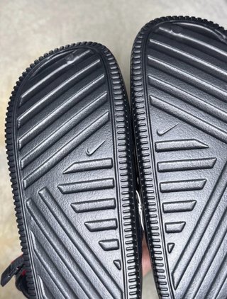 Zuecos Nike Ultra Celso Thong Negros
