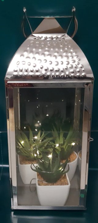 Farol decorativo plateado con luces