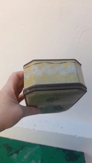 Scatola di latta vintage