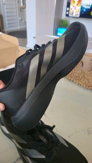 Zapatillas deportivas Negras y Plateadas