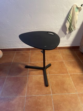 Mesa auxiliar negra
