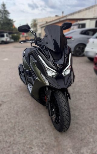 Kymco 350 DTX Maxi Scooter