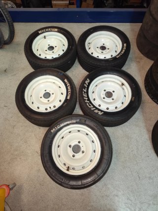 Neumáticos Agua y llantas 205 Rallye