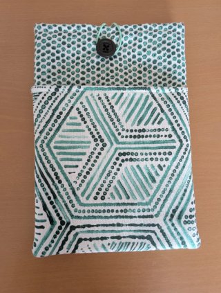 Funda para libro con diseño geométrico