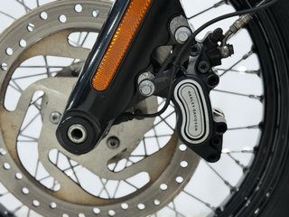 HARLEY DAVIDSON STREET BOB