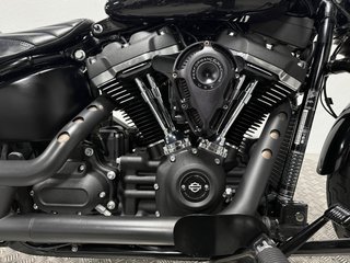 HARLEY DAVIDSON STREET BOB
