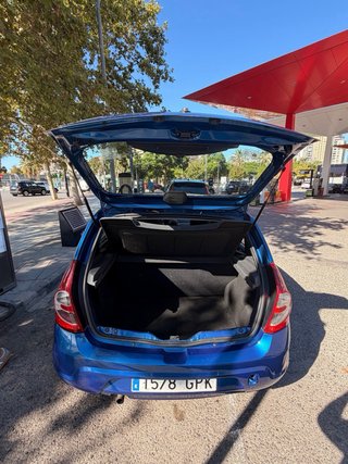 Renault Dacia 2009