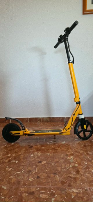 Patinete Eléctrico Amarillo Olsson