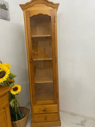 Vitrina madera maciza con cristal