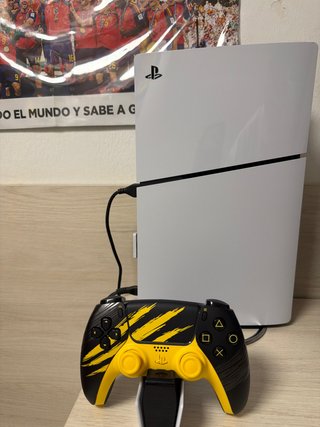 Consola PS5 Slim digital 1TB con base y mando