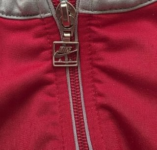 Chaqueta Nike Y2K Roja y Gris