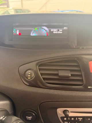 Renault Scenic 2011