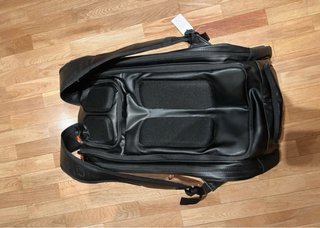Paletero Bullpadel con etiquetas