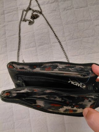 Bolso bandolera MSK negro con cadena