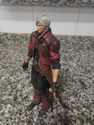 Figura Dante Devil May Cry