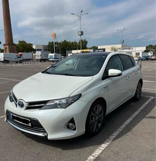 Toyota Auris Hybrid 2014