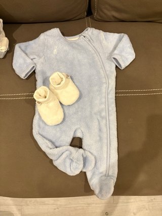 Cuna de colecho gris con estrellas