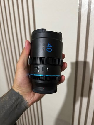 Sirui 40mm T1.8 1.33X Lente Anamórfica