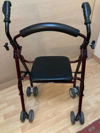 Andador Plegable con Asiento